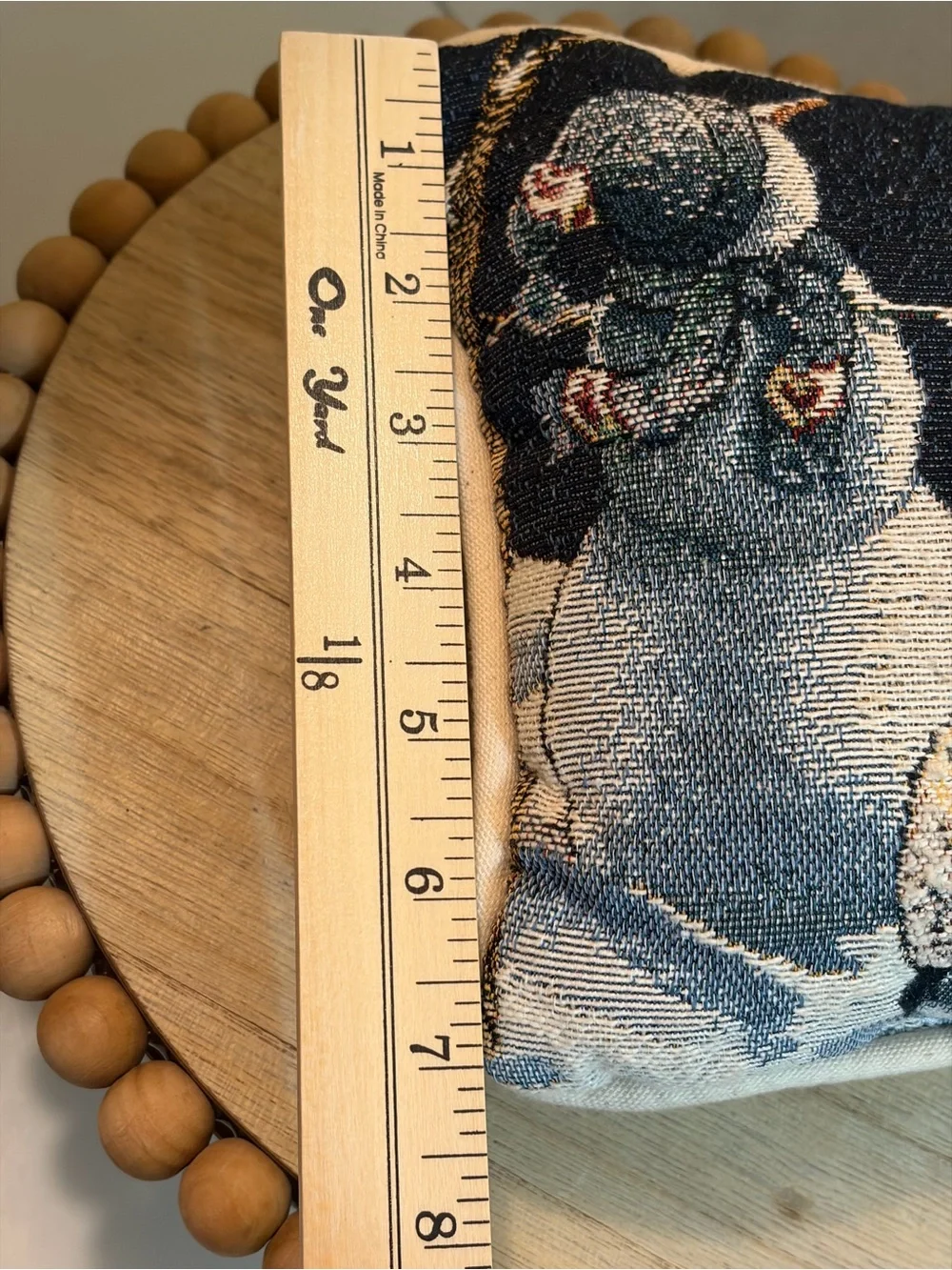 Unbranded cozy accent